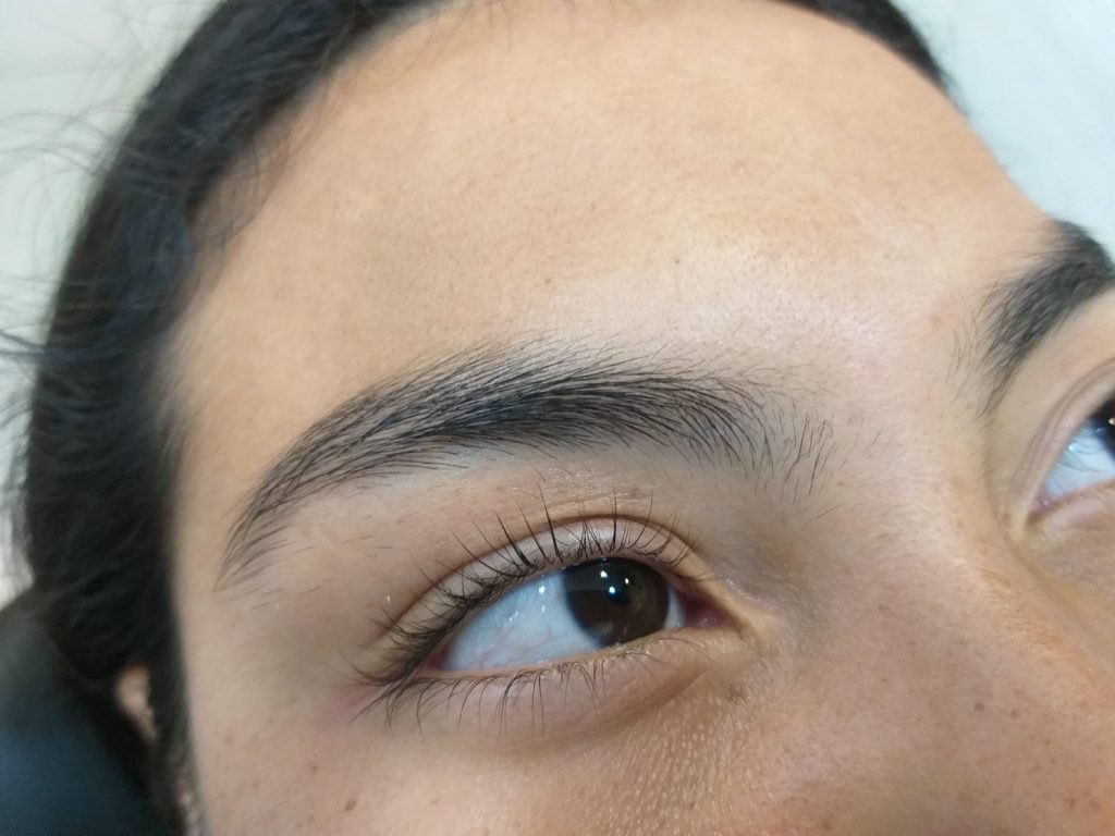 Fotografía 11 del artículo «Complementos después de un diseño de cejas + cuidado con hilo»